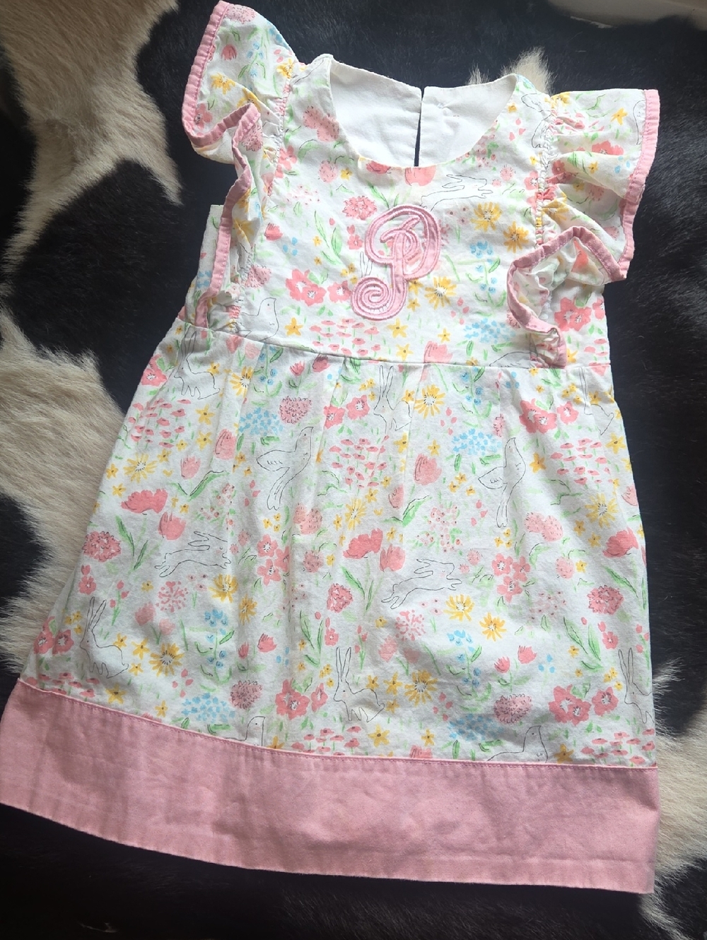 Caught Ya Lookin' Pink Floral Ruffle-Sleeve Girls' Dress with P Monogram Sz 2T